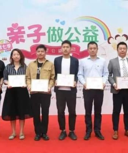 哈尔滨晨光新风貌，温情故事上头条