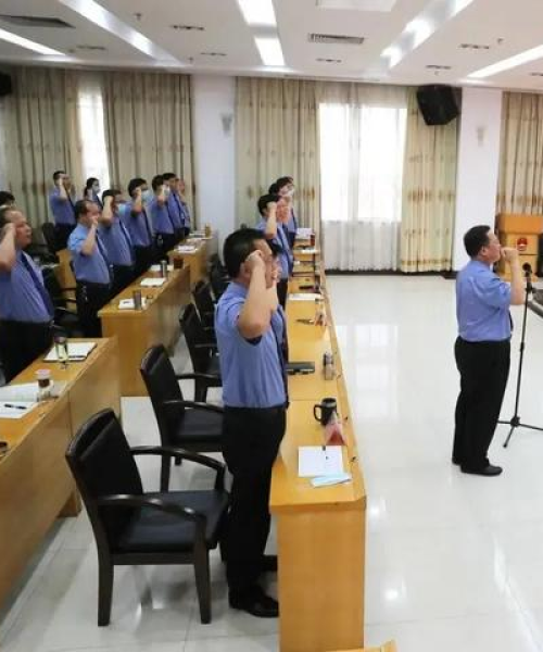 广西蓝创新能源汽车抖音前十，新能源汽车行业翘楚揭秘