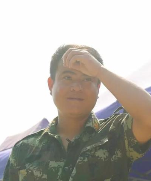励志早餐播报，开启活力满满的一天