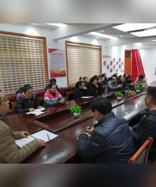 二十大励志语录点燃青春，砥砺前行，奋斗不止