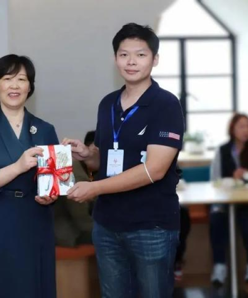 女生励志语录，自信闪耀，勇敢追梦，梦想起航
