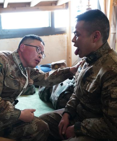 徒步西藏之旅，脚步铸就力量，心灵觉醒之旅励志语录