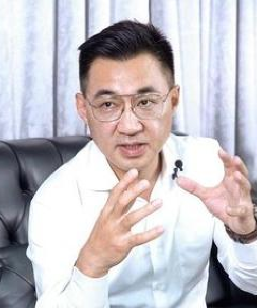 蓝台聚焦时事热点，传递最新资讯头条
