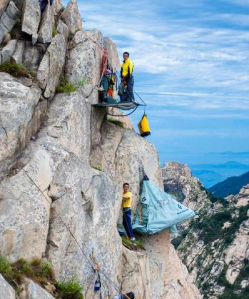 绯红深渊升级秘籍，登顶巅峰的终极指南！