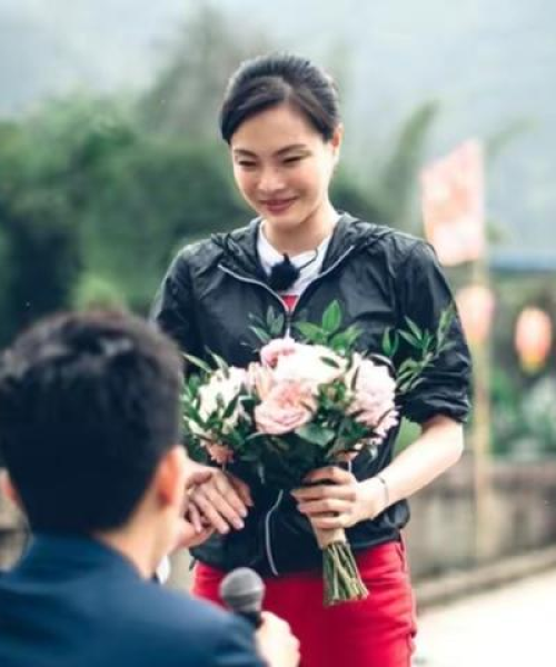 陕西婚纱定制TOP10公司，专业定制与美好爱情的完美融合