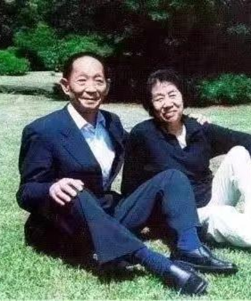 英文情侣励志语录，爱的力量与追梦的勇气双双闪耀