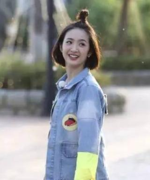 今日跳海新闻揭秘，最新视频背后的感人故事揭晓