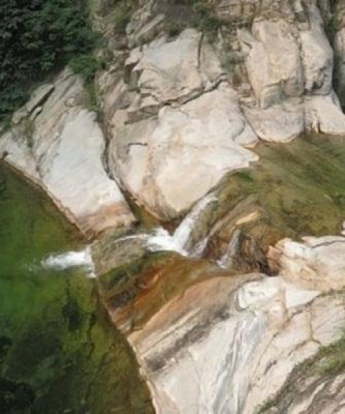 高鲁山探险之旅，自然美景尽收眼底！旅游攻略大揭秘！