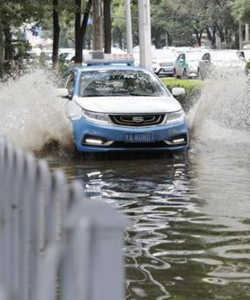 平凉暴雨来袭，城市应对策略与最新消息