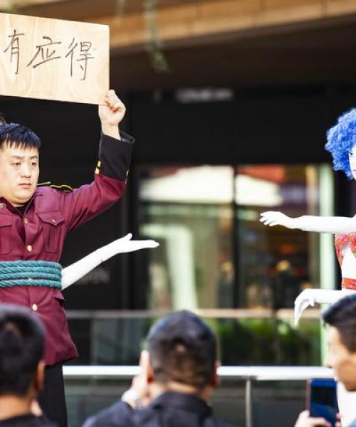 搞笑女孩逆袭记，励志语录背后的故事与启示