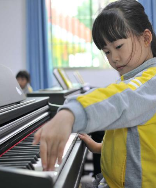 钢琴教育价位排名TOP10，如何选择性价比最高的钢琴课程