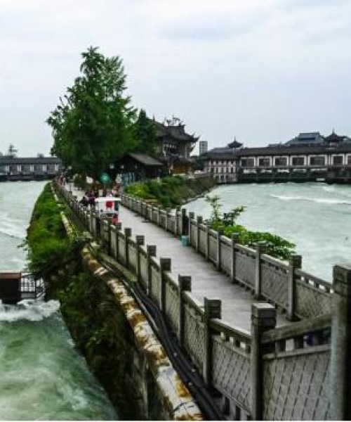 天府之国成都旅游攻略大揭秘，畅游美景，体验疯狂之旅！