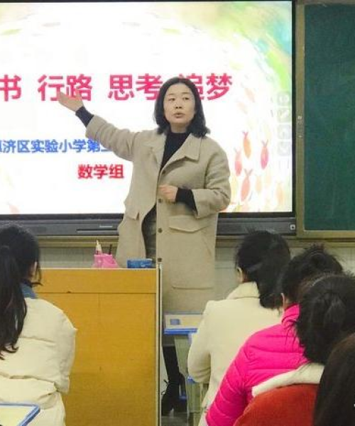 英文励志语录，女性突破自我，勇敢追梦的奋斗篇章