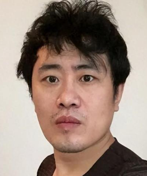 深情男人的励志箴言，铸就坚韧不拔的人生之路