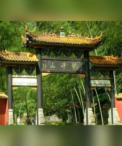 梵净山高铁游玩攻略，登顶贵州群山，畅游无忧！