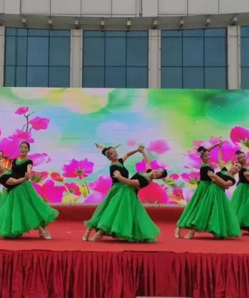 交谊舞入门，三步基础动作，轻松开启舞蹈之旅，舞动精彩人生！