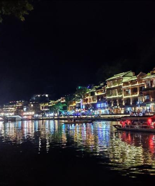 凤凰古城自由行全攻略，深度游玩，尽享古城魅力