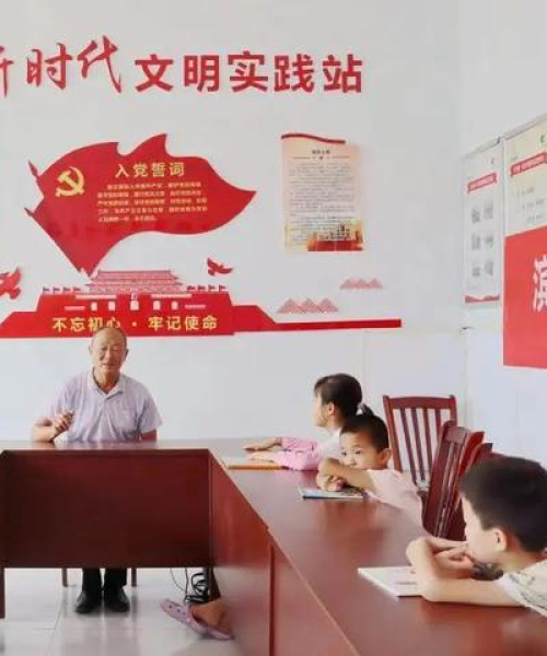 嘴哥新春励志寄语，勇往直前，携手共创辉煌未来