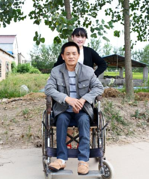 头条新闻送物资，网络善举传递温暖与力量
