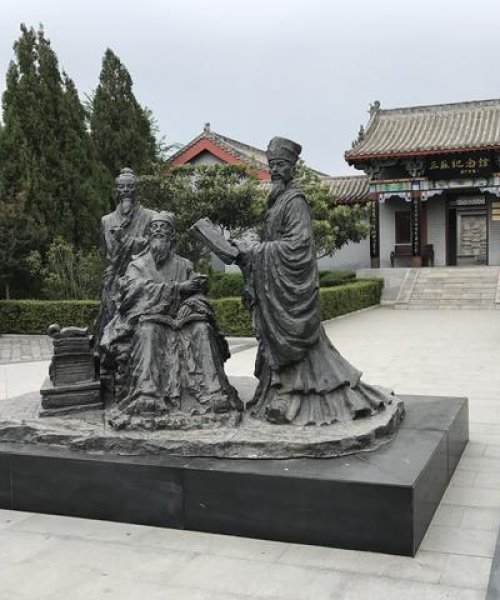峨眉山五月旅游攻略，醉美之旅，领略自然神韵