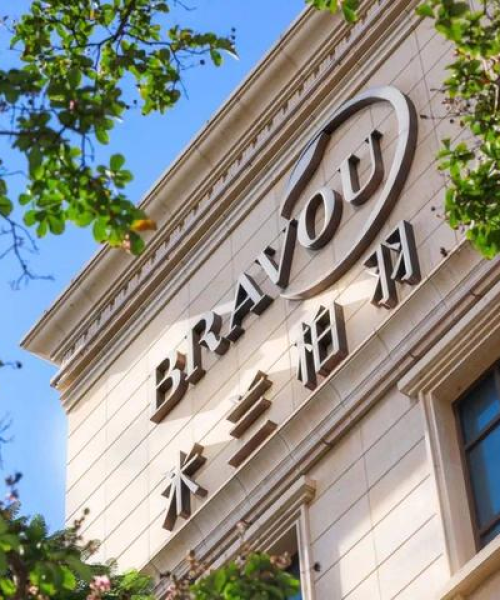 米兰广场深度游攻略，探访城市中的闪耀明珠