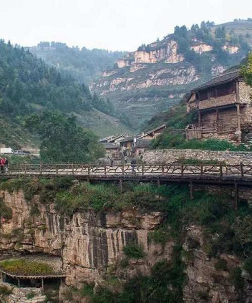 黑山谷栈道安全观察，运行正常，无塌方消息最新报道