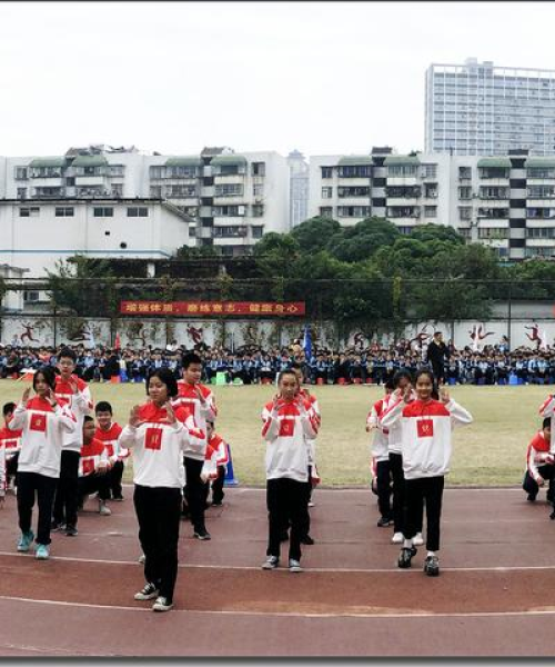 第五人励志语录，勇往直前，永不言败，成就非凡人生！