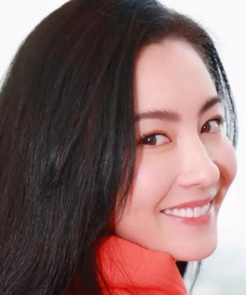 「独家揭秘，今日明星排名前十美图，谁将闪耀娱乐圈？」