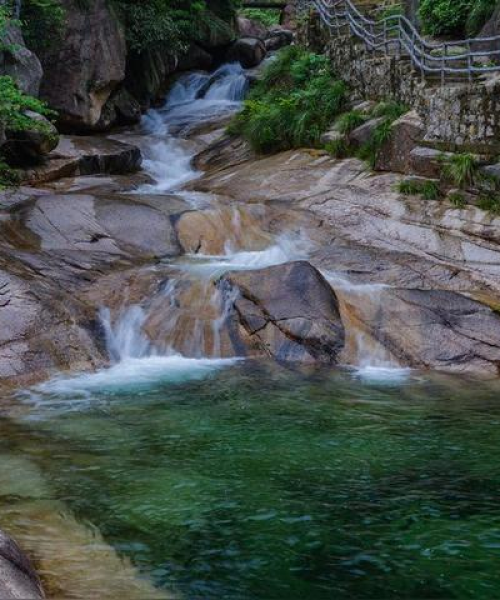 黄黄山旅游攻略，登顶高峰，尽揽自然神韵之美