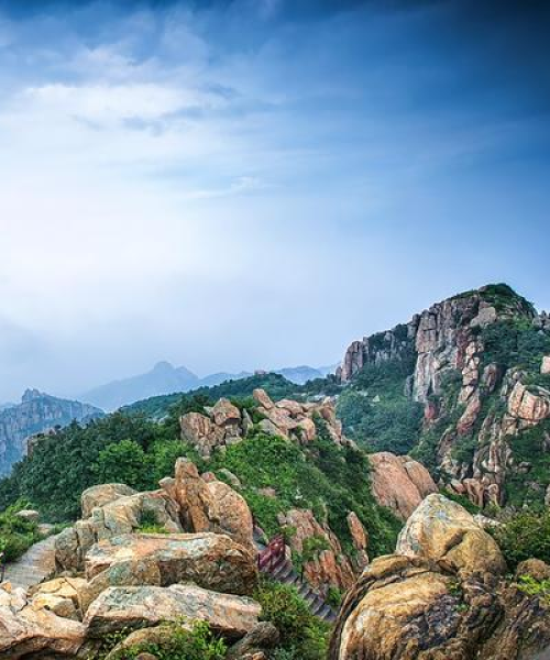 国庆揭秘泰山魅力之旅，登顶探秘，领略泰山神秘风光！