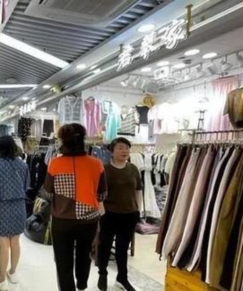 国内违规服装案例最新解析，深度剖析事件内幕与趋势分析