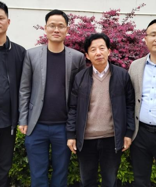 家乡情怀与励志箴言，共创美好未来之路