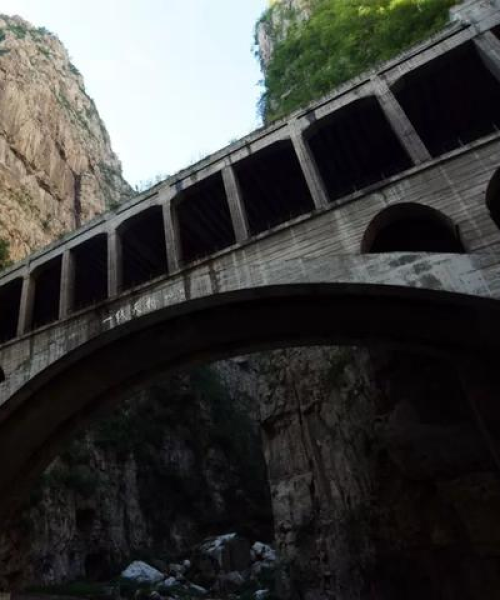 乐山天桥探秘，绝美旅游攻略，领略天桥神韵，感受乐山魅力